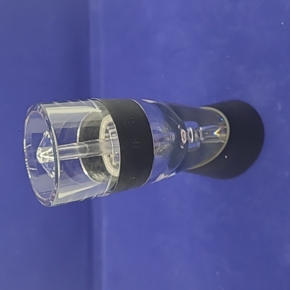 Brookstone Wine Aerator - Picture 4 of 4